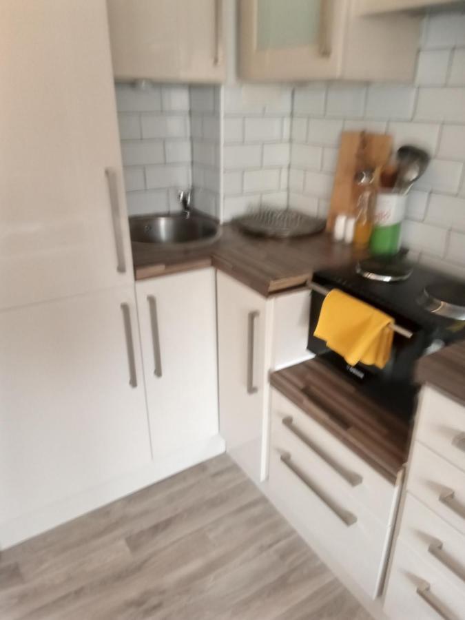 Little Dorrit Studio Flat 5 Rochester Me1 1Xz Strood ภายนอก รูปภาพ